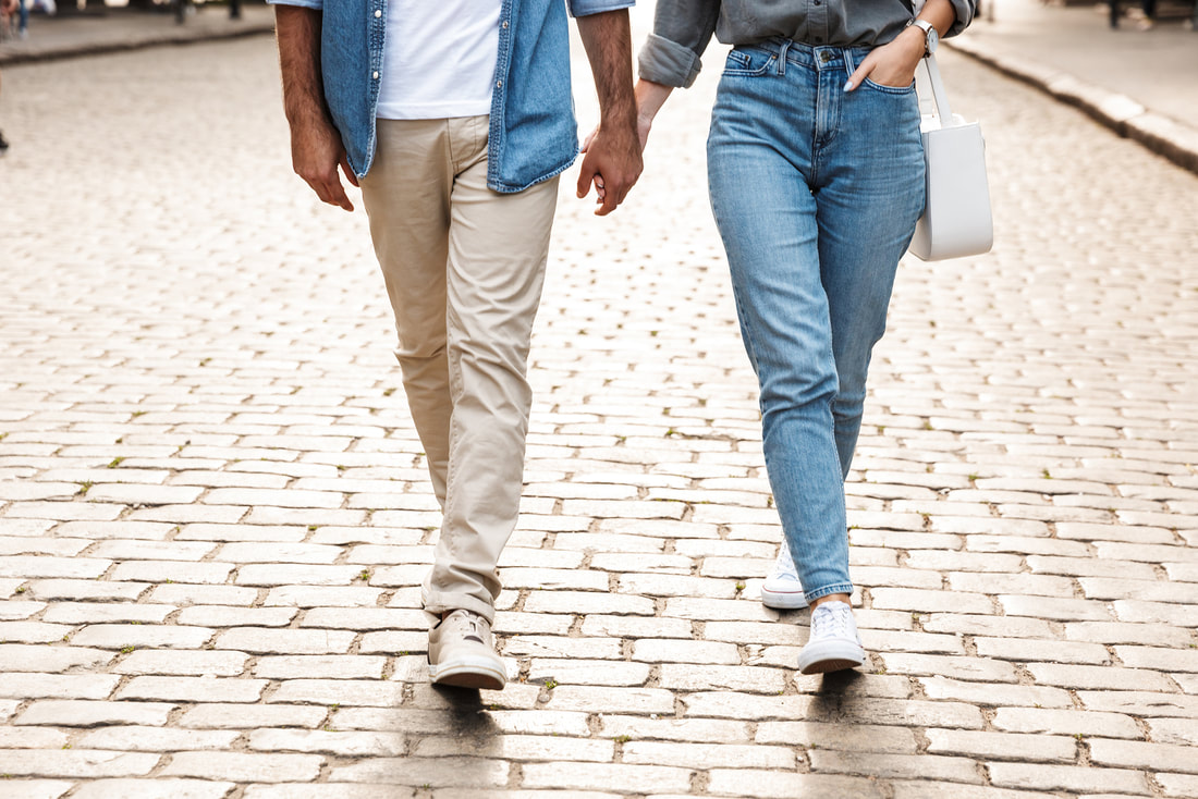 Picture of couple walking down street | Sex Therapist | Couples Counseling | Plymouth, MN 55446